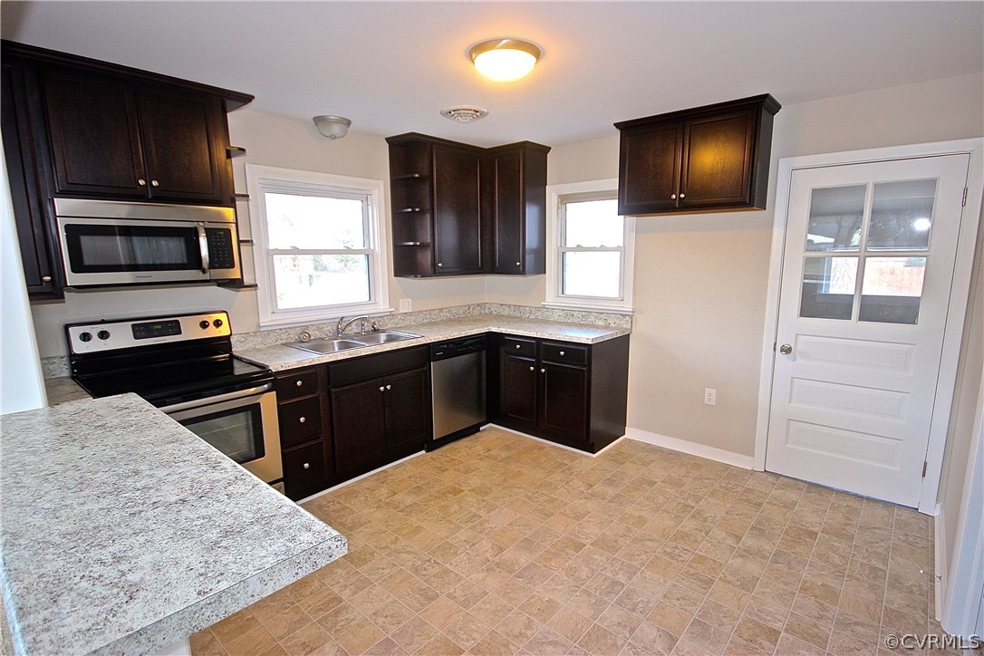4802 Regina Road Sandston, VA 23150 - Photo 8 of 26 Gallery Image 8
