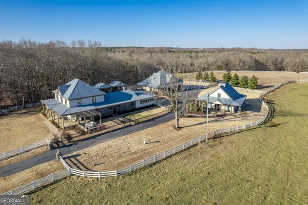 $2,997,900 | 7527 Highway 326, Commerce, GA 30530