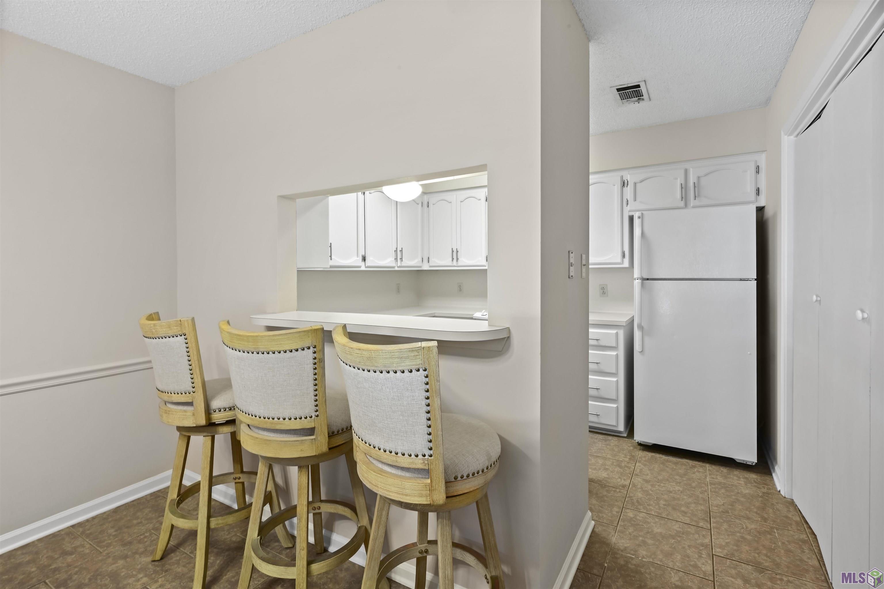 141 East Boyd Drive, Unit 201 Baton Rouge, LA 70808 - Photo 3 of 9