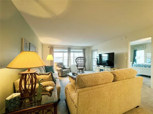 $2,500 | 5220 Brittany Drive South, Unit 1101, St. Petersburg, FL 33715