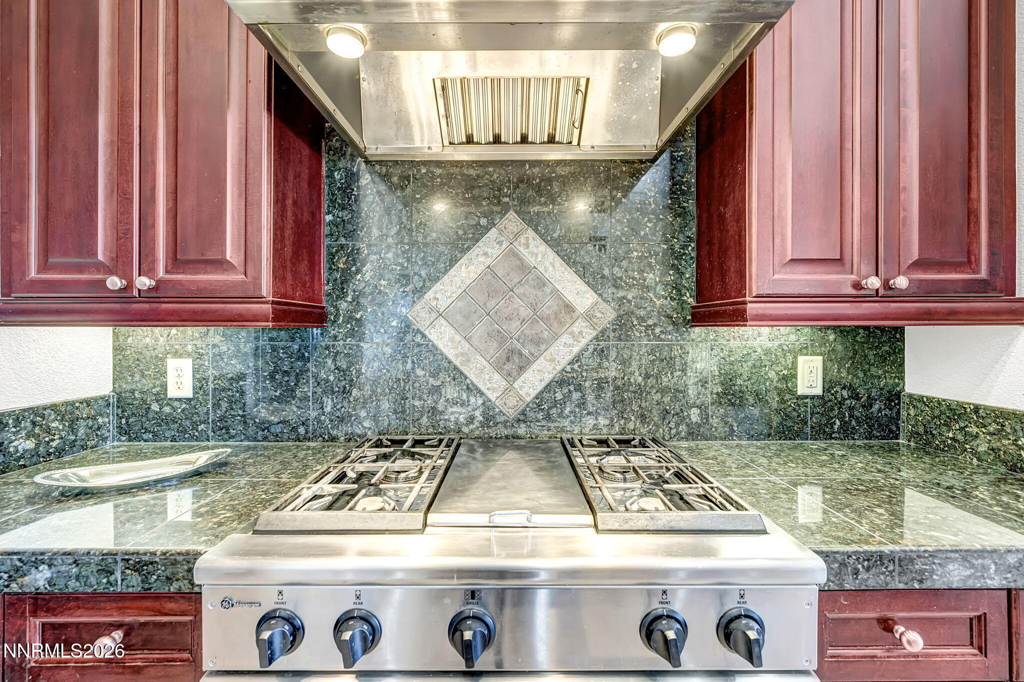 5417 South Elk River Road Reno, NV 89511 - Photo 18 of 42 Kitchen
