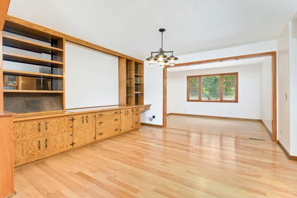 $3,200 | 5867 Central Avenue Northeast, Fridley, MN 55432