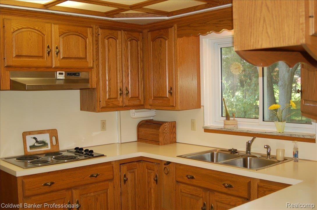 826 Wilwood Road Rochester, MI 48309 - Photo 23 of 25 New Appliances!