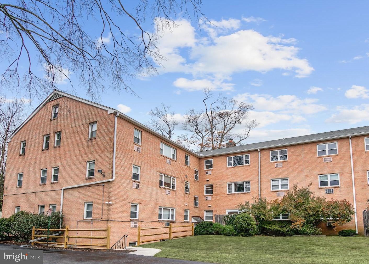 412 North Wayne Avenue, Unit 107 Wayne, PA 19087 - Photo 2 of 20