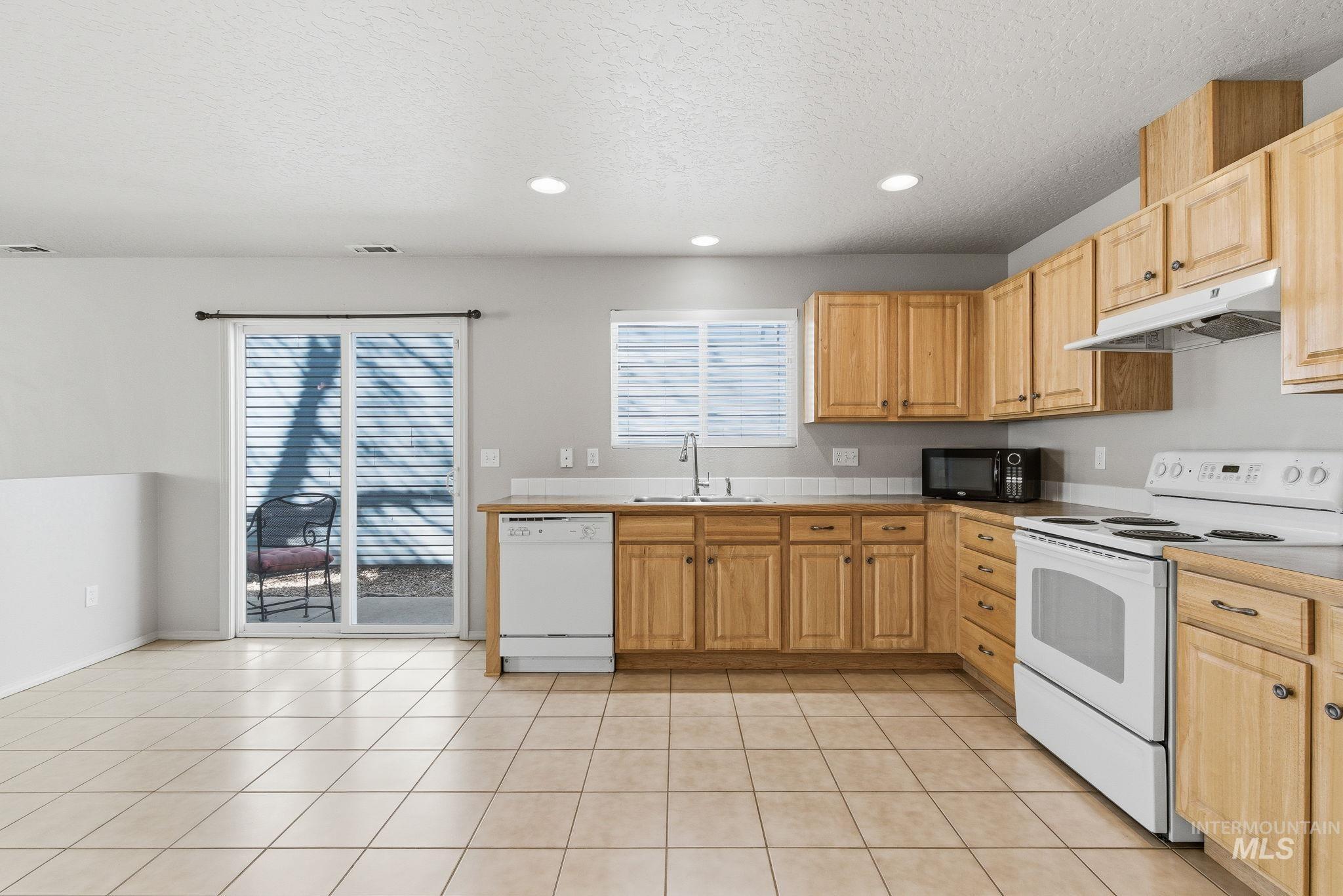 6613 South Covewood Way Boise, ID 83709 - Photo 13 of 29