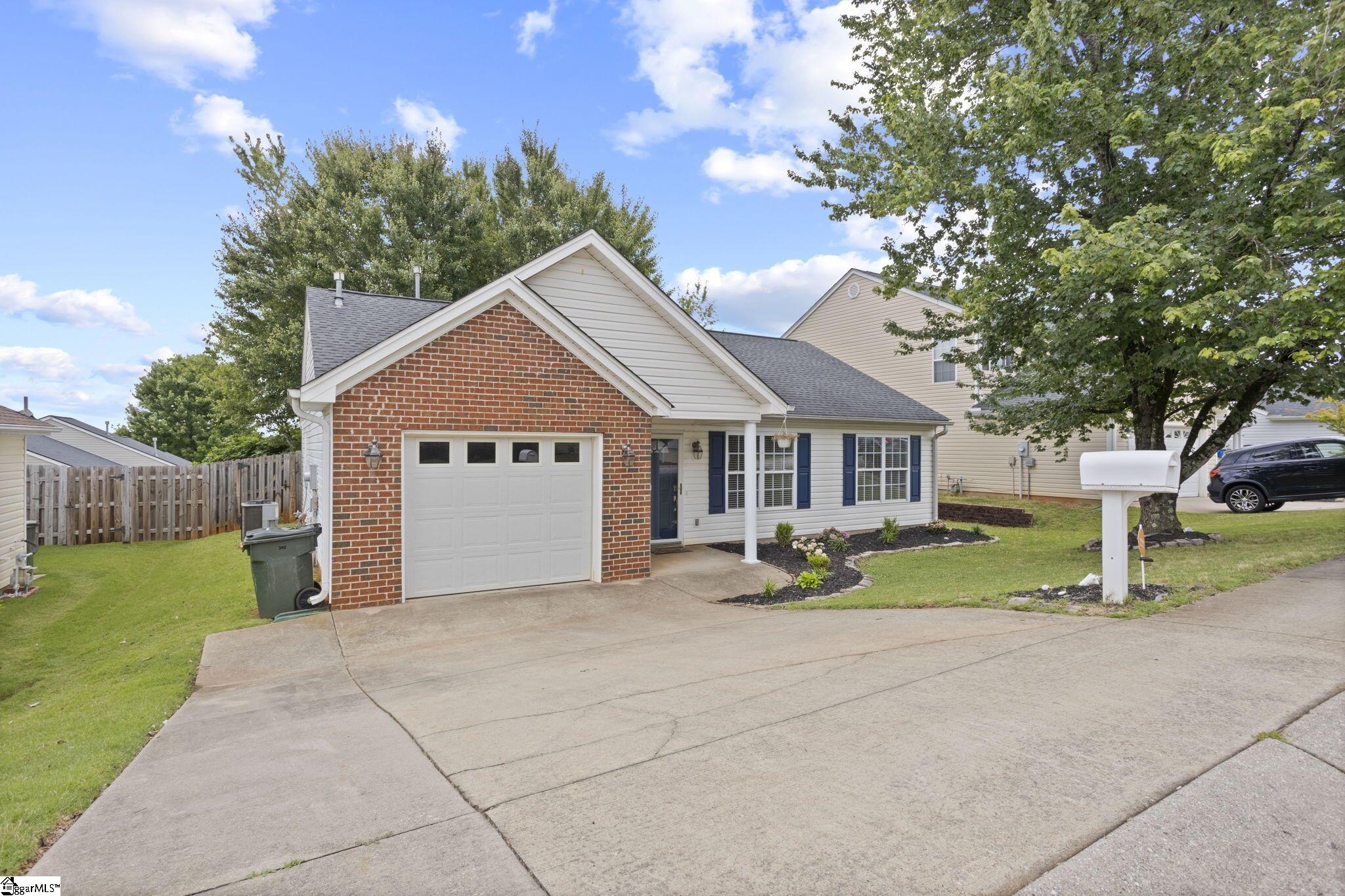 14 Seaside Lane Greer, SC 29650 - Photo 2 of 25