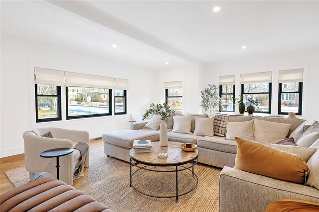 $6,500 | 310 Elmgrove Avenue, Providence, RI 02906