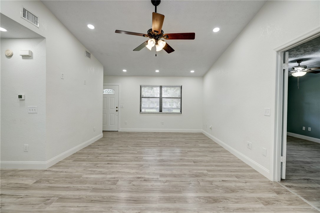 7704 Pensacola Road Fort Pierce, FL 34951 - Photo 4 of 36 Gallery Image 4
