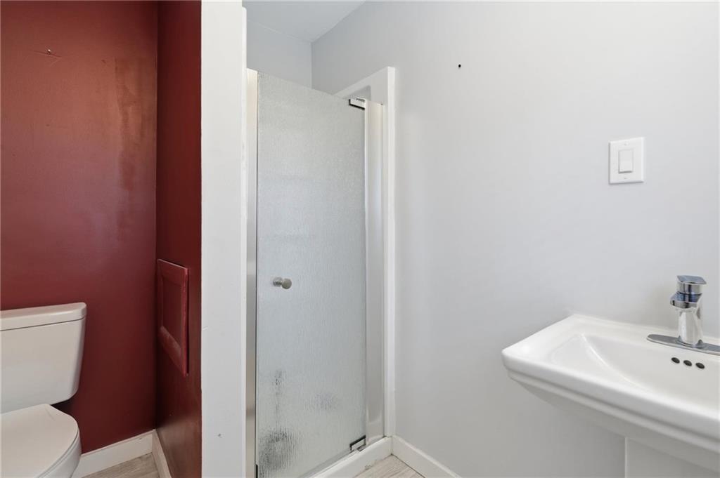 332 Old Farm Road Pittsburgh, PA 15228 - Photo 16 of 50 Gallery Image 16