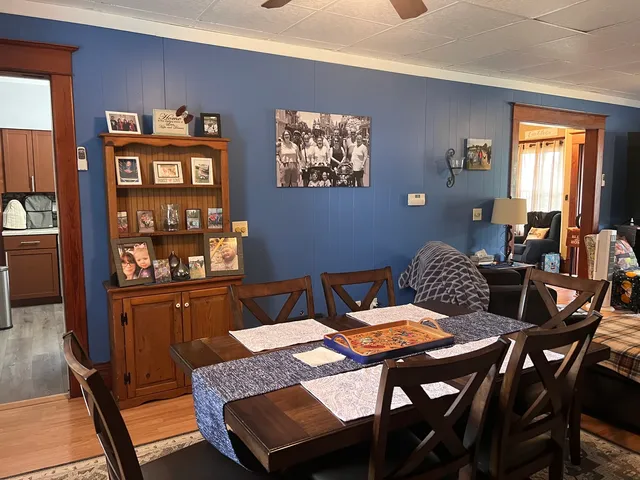 $189,900 | 132 West Franklin Street, Paxton, IL 60957