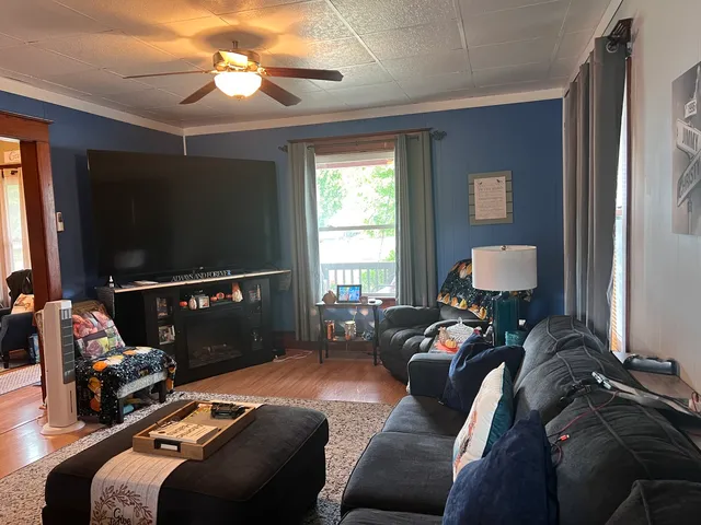 $189,900 | 132 West Franklin Street, Paxton, IL 60957