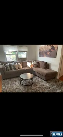 $1,900 | 55 West Homestead Avenue, Unit 4B, Palisades Park, NJ 07650