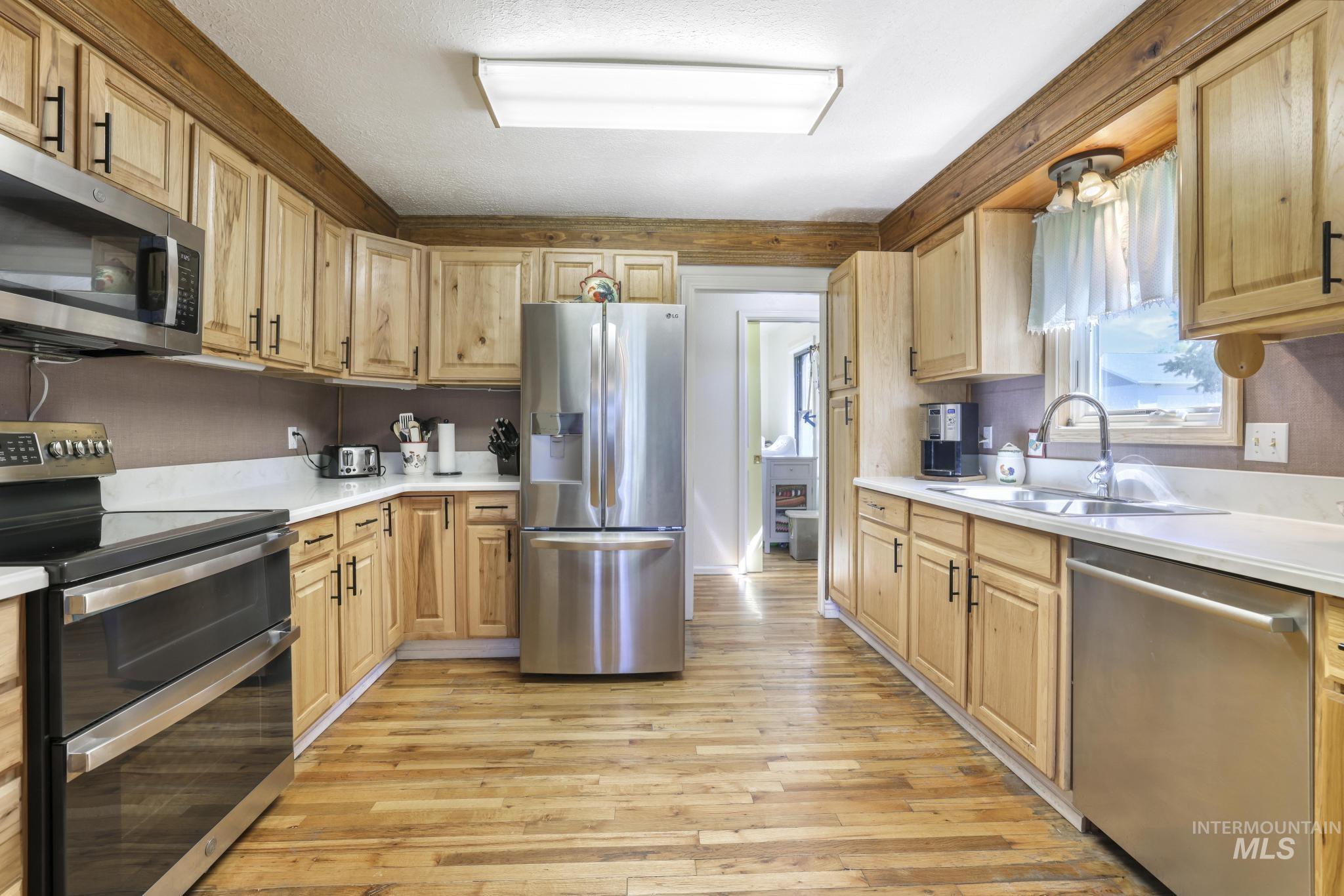 738 3rd Avenue East Gooding, ID 83330 - Photo 13 of 43