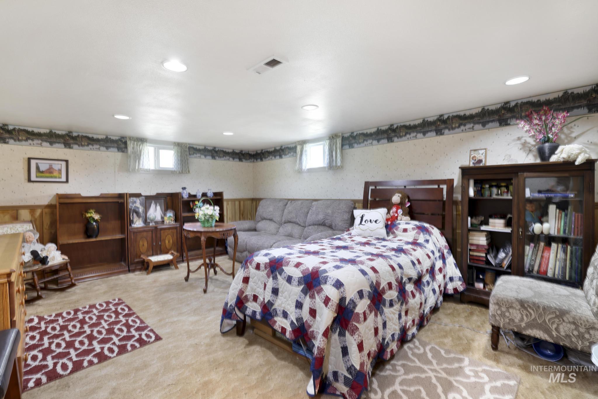 738 3rd Avenue East Gooding, ID 83330 - Photo 19 of 43