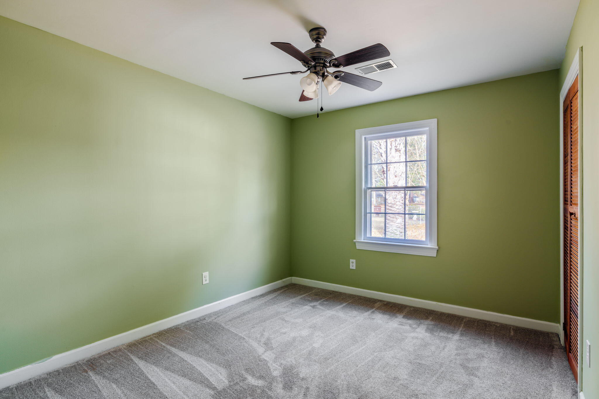 126 Marion Road Summerville, SC 29486 - Photo 14 of 33 23-web-or-mls-126 Marion Rd Bedroom Drew
