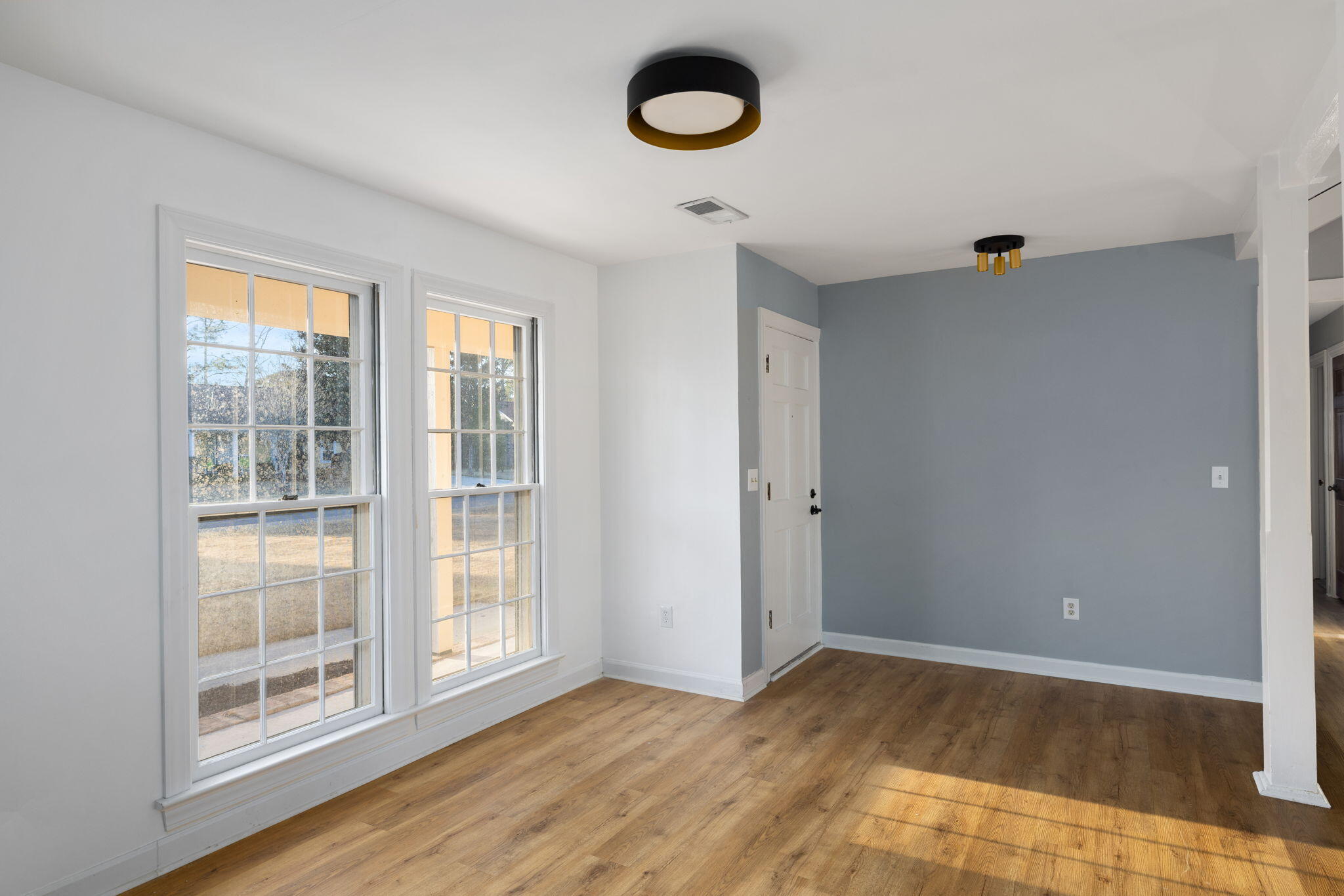 126 Marion Road Summerville, SC 29486 - Photo 2 of 33 5-web-or-mls-126 Marion Rd - Drew C Phot