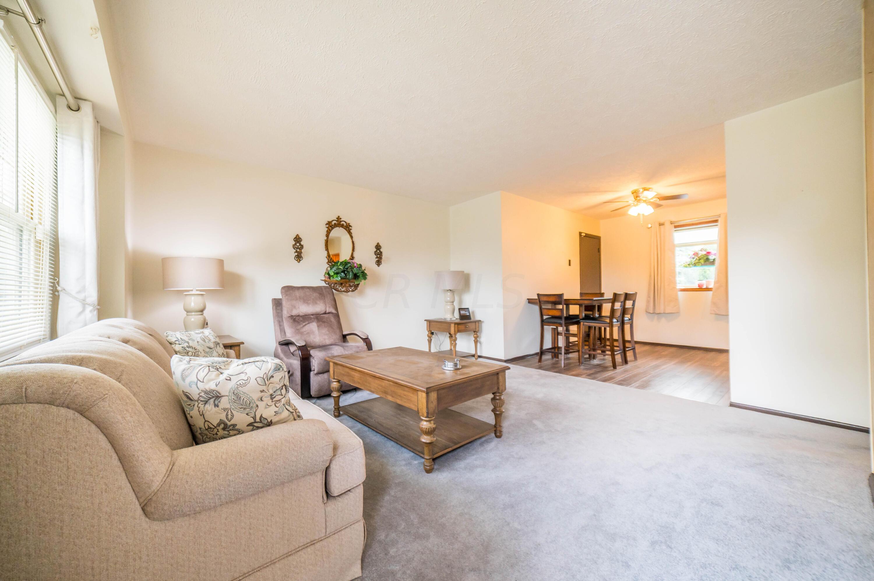 1930 Fleming Road Columbus, OH 43232 - Photo 5 of 17 DSC_1802