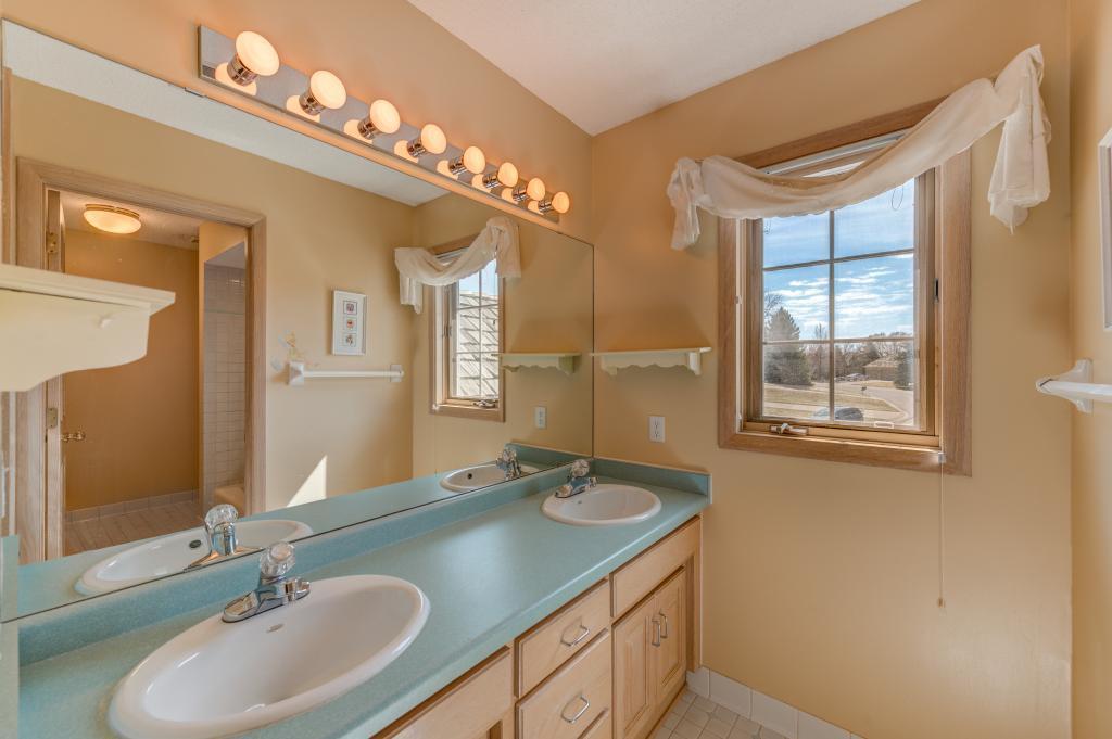 5990 Ridge Creek Road Shoreview, MN 55126 - Photo 17 of 40 Gallery Image 17