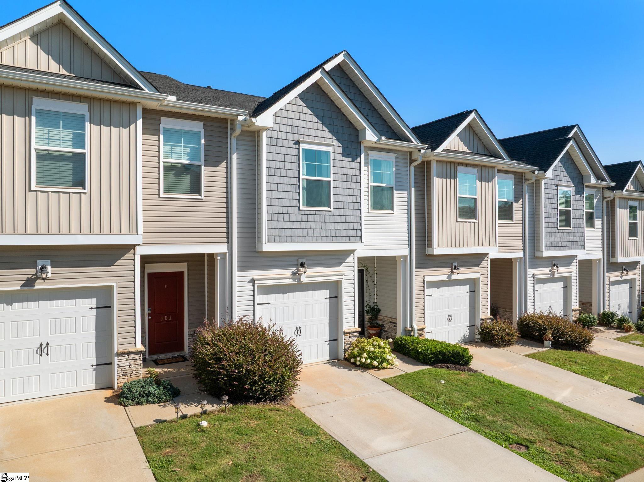 103 Highline Trail Greenville, SC 29607 - Photo 3 of 35 Gallery Image 3