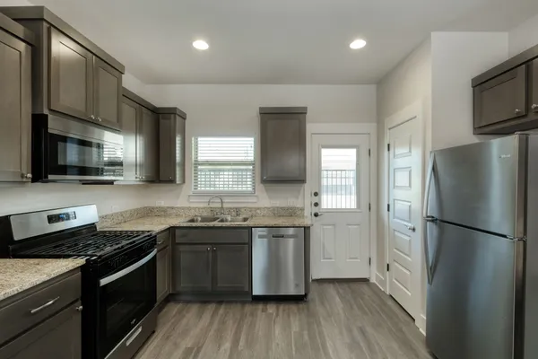 $1,995 | 1300 Black Locust Drive West, Unit 202, Pflugerville, TX 78660
