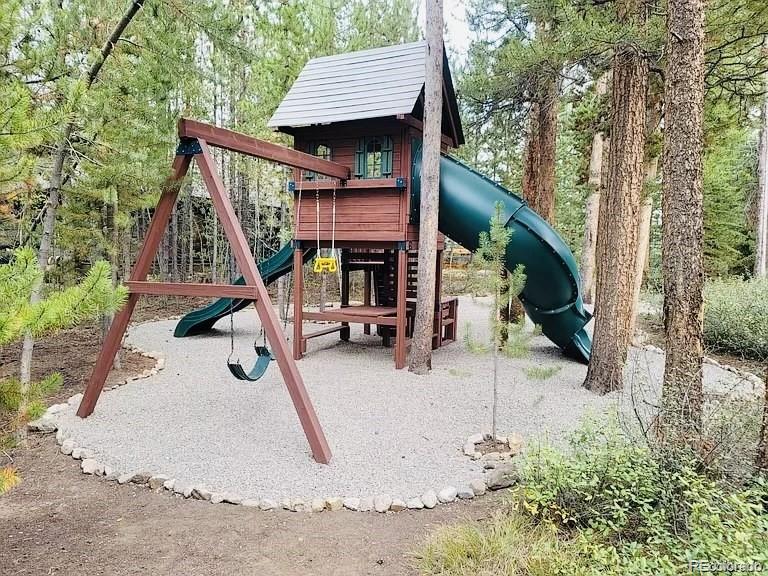1745 Red Hawk Road Silverthorne, CO 80498 - Photo 36 of 39 Gallery Image 36