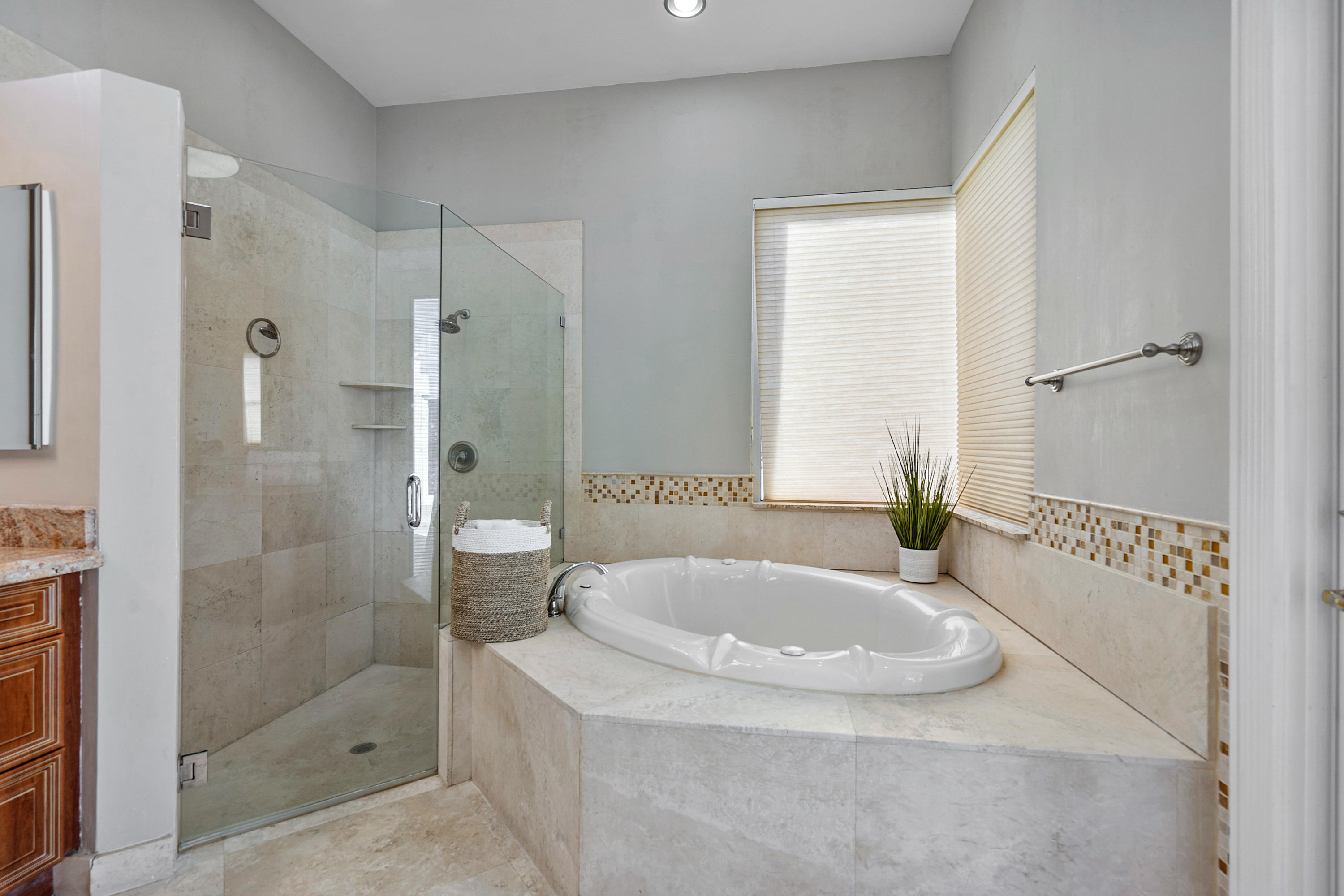 6582 Northwest 33rd Avenue Boca Raton, FL 33496 - Photo 21 of 42 Master Bath