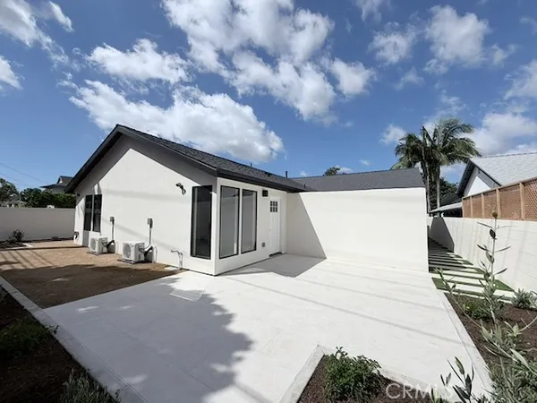 $3,800 | 3146 Bray Lane, Costa Mesa, CA 92626
