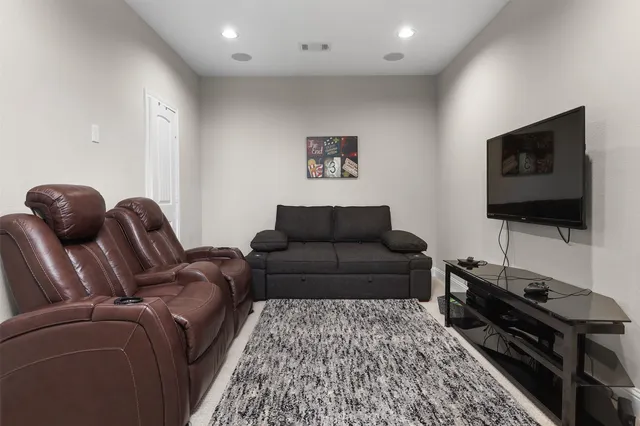 $3,400 | 12515 Cumberland Drive, La Marque, TX 77568