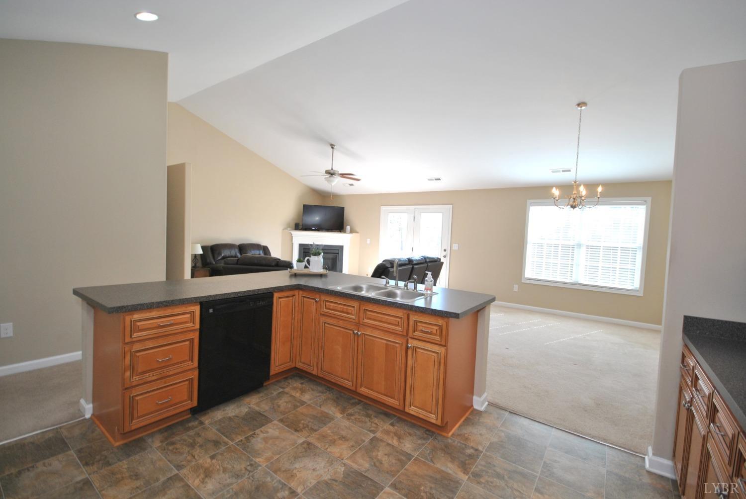 2430 River Road Madison Heights, VA 24572 - Photo 8 of 37 Gallery Image 8