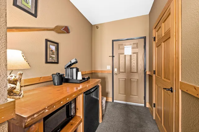 $59,000 | 8 North Burlington Road, Unit 3206 INTERVAL 8, Two Harbors, MN 55616