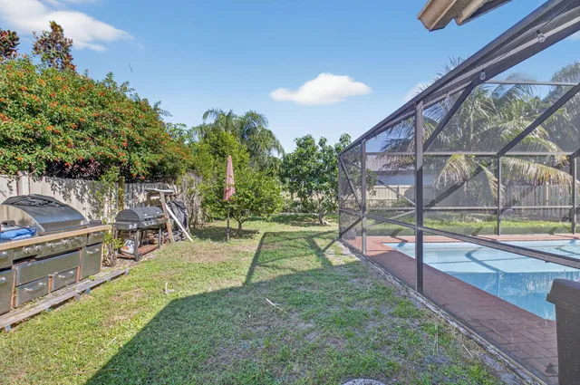 $5,250 | 190 Temple Avenue, Boynton Beach, FL 33436