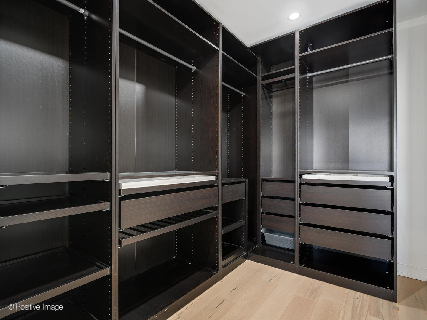 1260 West Washington Boulevard, Unit 404 Chicago, IL 60607 - Photo 17 of 26 a view of walk in closet