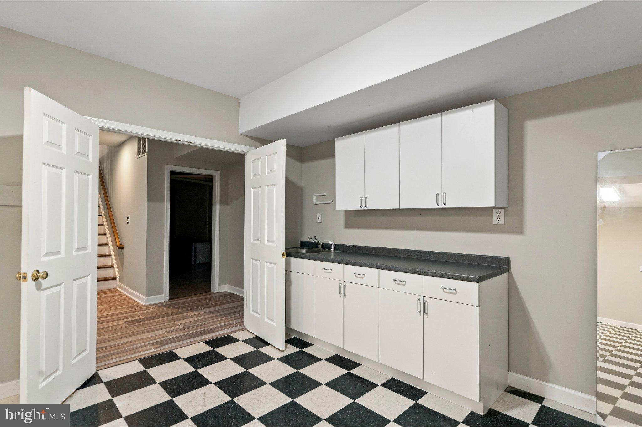 41433 Red Hill Road Leesburg, VA 20175 - Photo 33 of 45 Bonus Room - Perfect for a Workshop