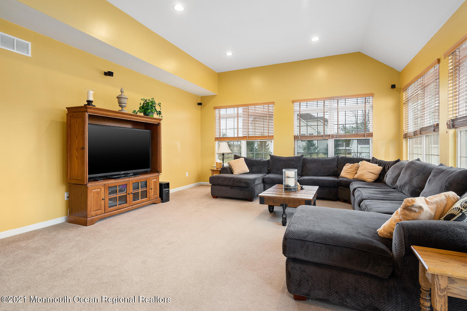 4 Cooper Court Cream Ridge, NJ 08514 - Photo 14 of 31 214