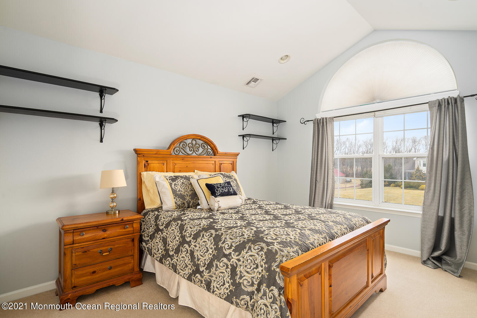 4 Cooper Court Cream Ridge, NJ 08514 - Photo 16 of 31 216
