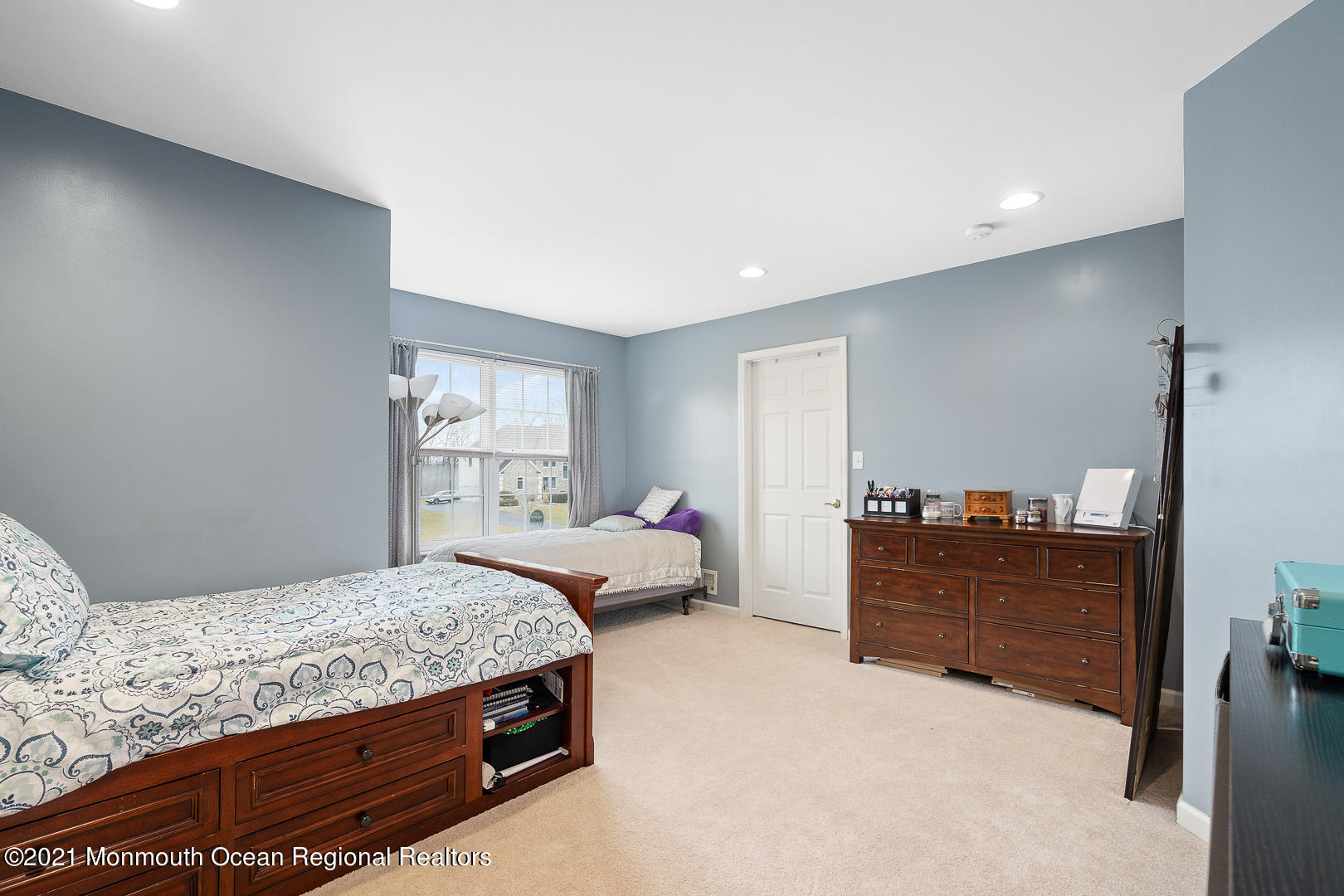 4 Cooper Court Cream Ridge, NJ 08514 - Photo 17 of 31 217