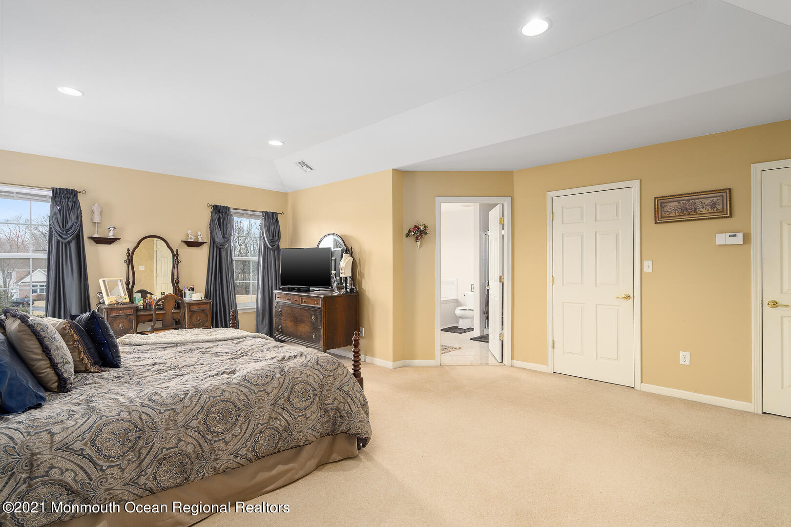 4 Cooper Court Cream Ridge, NJ 08514 - Photo 21 of 31 221