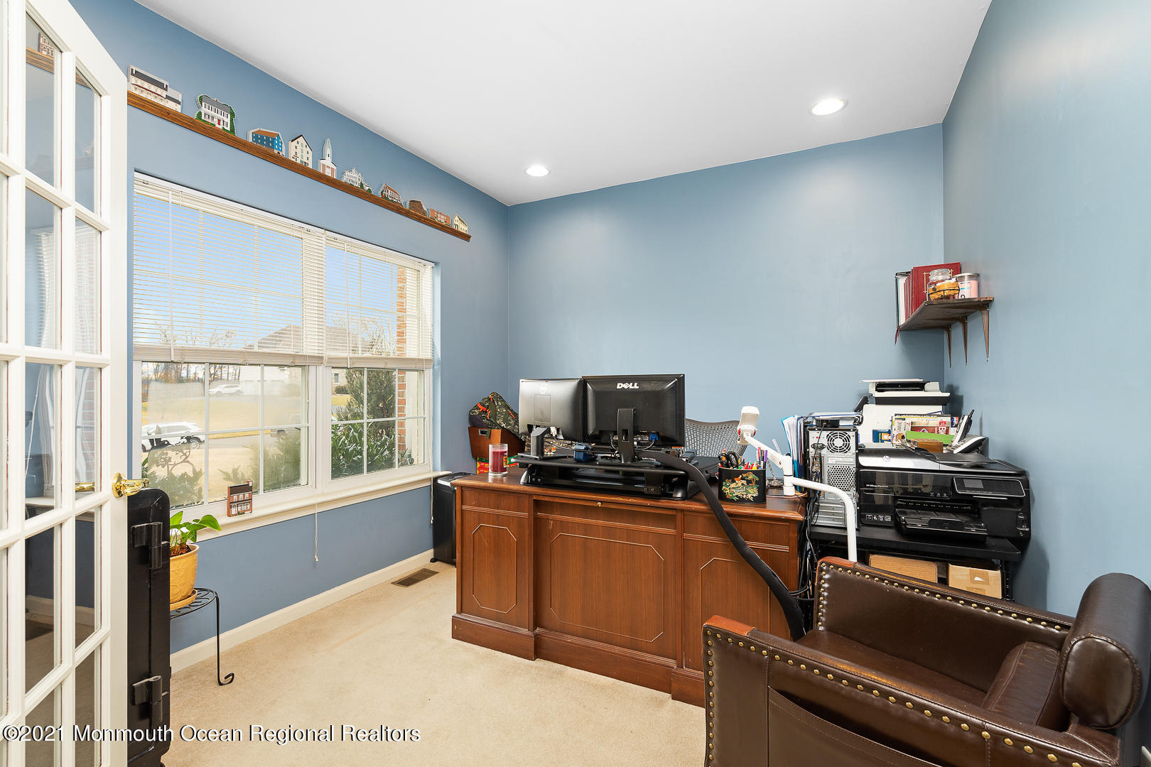 4 Cooper Court Cream Ridge, NJ 08514 - Photo 7 of 31 207