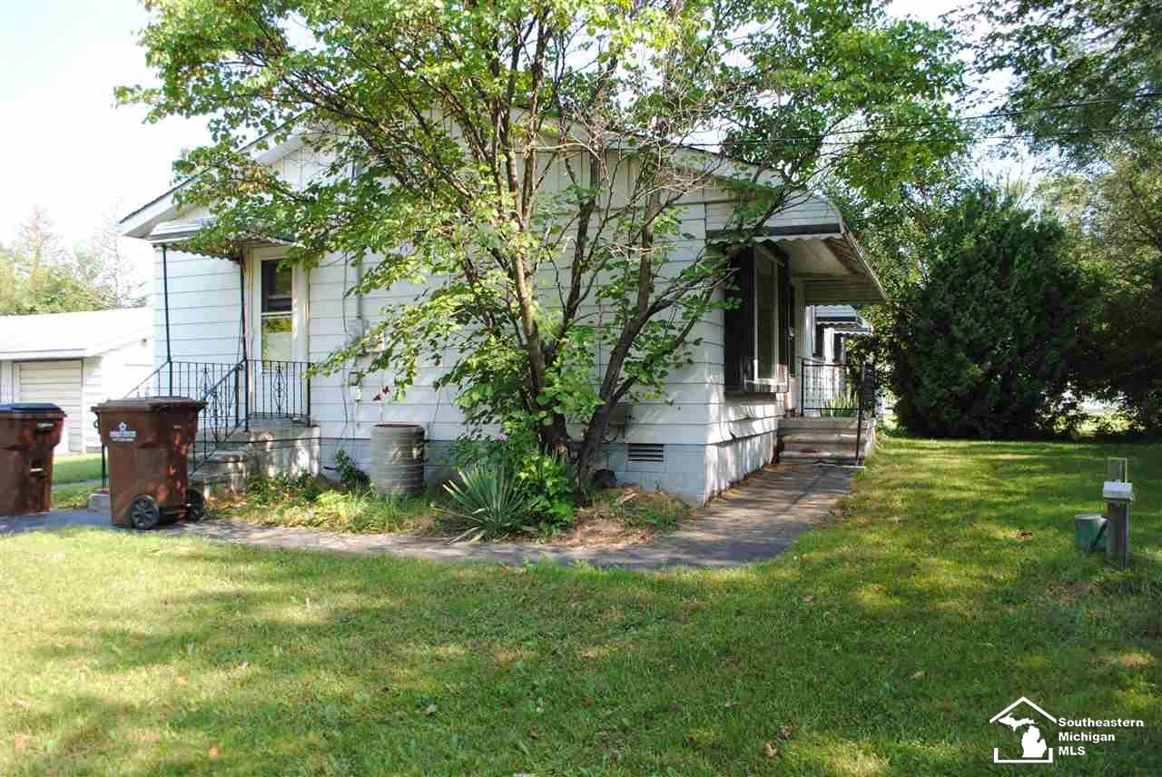1910 Stewart Road Monroe, MI 48162 - Photo 3 of 46 50055372-2.JPG