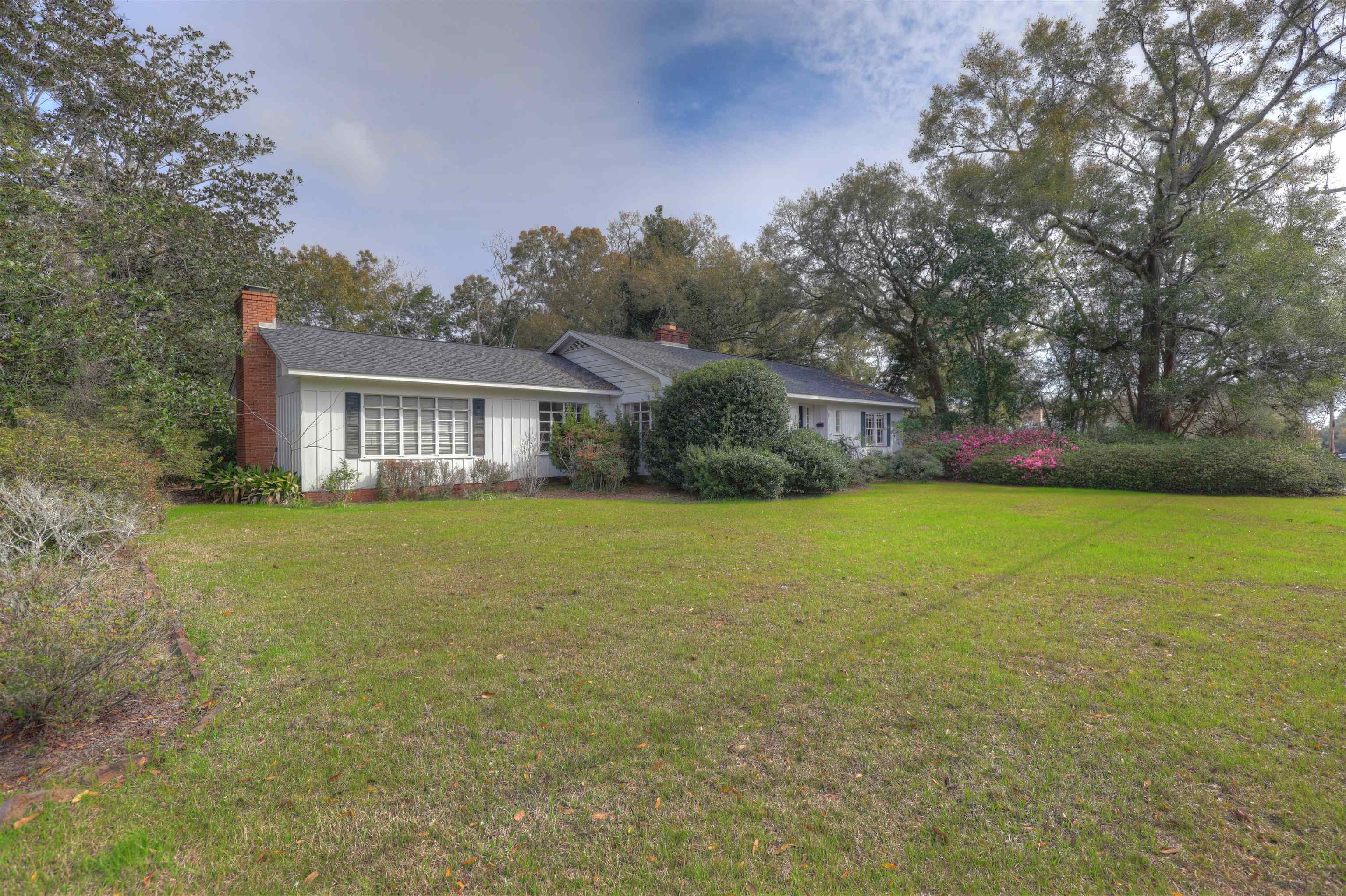 353 South Section Street Fairhope, AL 36532 - Photo 2 of 28