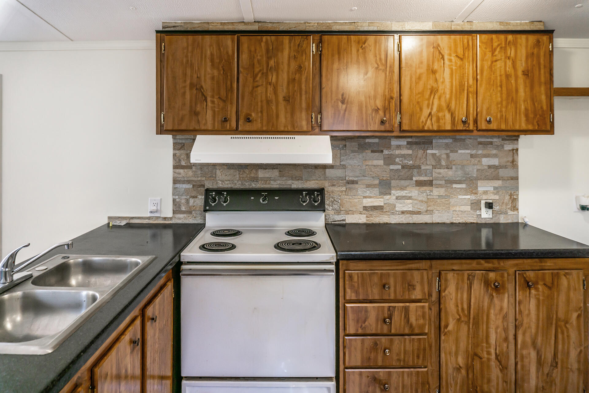2245 Middle Creek Road Afton, TN 37616 - Photo 17 of 48 2245MiddleCkA__013