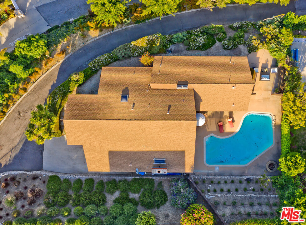 5961 Wrightcrest Drive Culver City, CA 90232 - Photo 38 of 41 an aerial view of a house with a garden and a yard