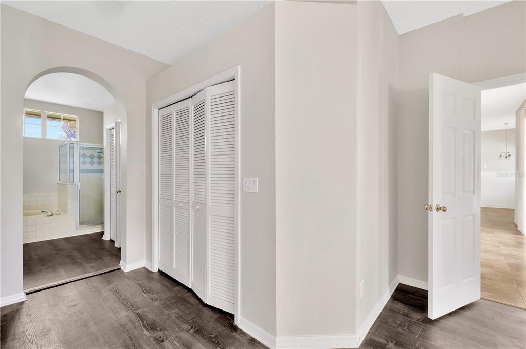 4809 Willow Ridge Terrace Valrico, FL 33596 - Photo 13 of 46 Gallery Image 13