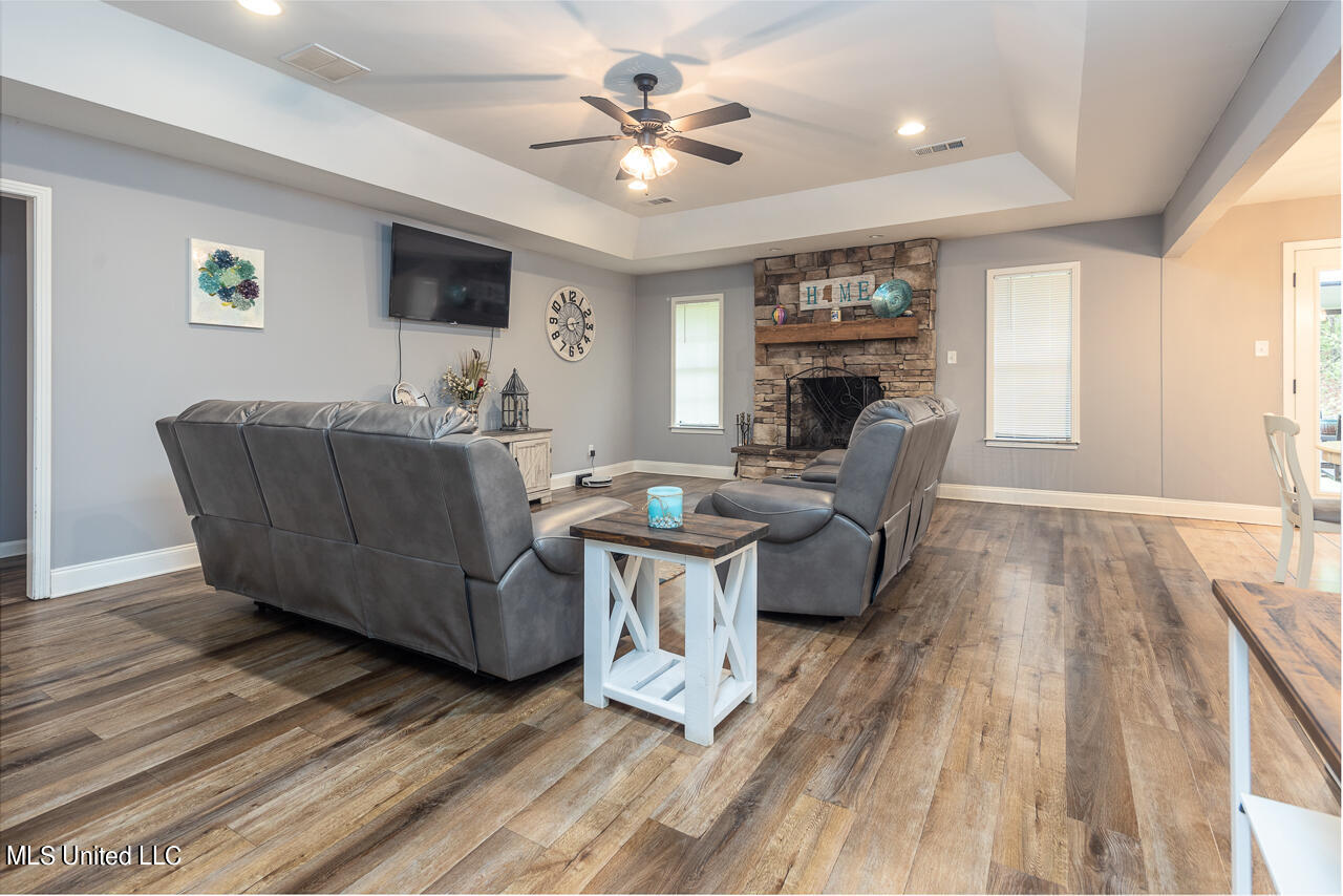 7465 Allison Road Olive Branch, MS 38654 - Photo 9 of 31 AlisonRd-17-Edit-12