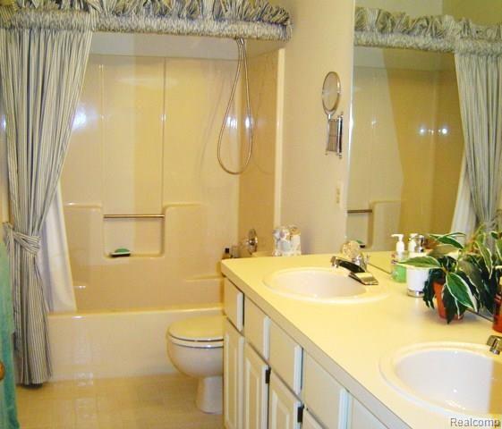 1416 Sandy Ridge Drive Rochester Hills, MI 48306 - Photo 42 of 64