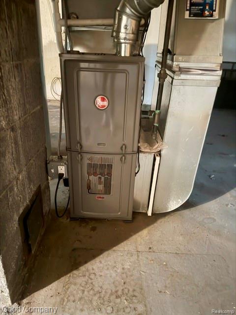 8401 18 18 Mile Road, Unit 238 Sterling Heights, MI 48313 - Photo 12 of 15 Furnace in place