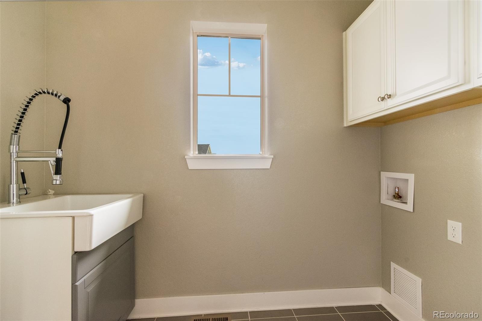 8728 54th Place Denver, CO 80238 - Photo 16 of 19