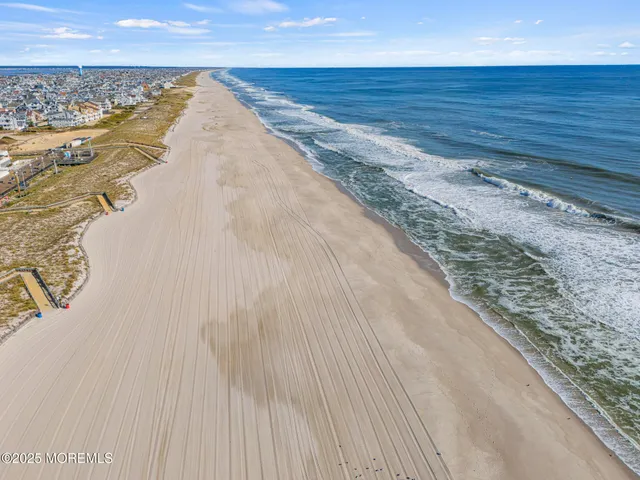 an aerial view of a building