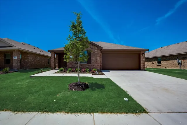 $2,245 | 8816 Ring Gold Drive, Fort Worth, TX 76123