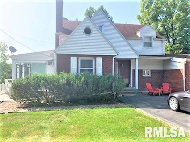 8 East Hazel Dell Lane Springfield, IL 62712 - Photo 3 of 5 Gallery Image 3